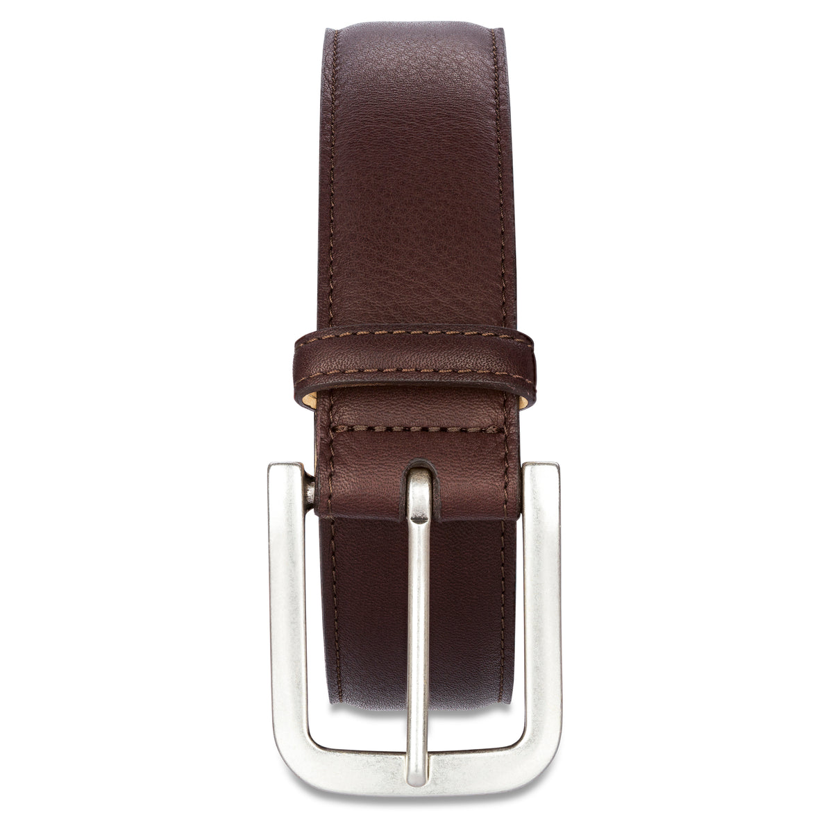 4cm zweilagiger Herren Ledergürtel in braun aus weichem Kobel Sattelsitz Leder mit natürlichem Futterleder, bombiert und genäht. Die Kanten sind sauber gefärbt. Schnalle in altsilber.